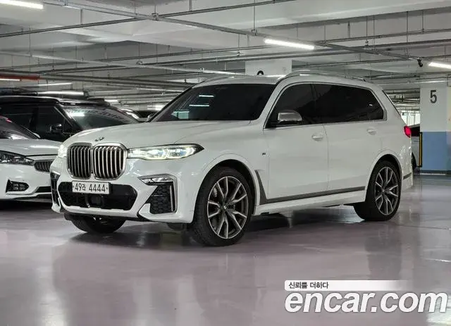 BMW X7 2019 — Фото 20/20