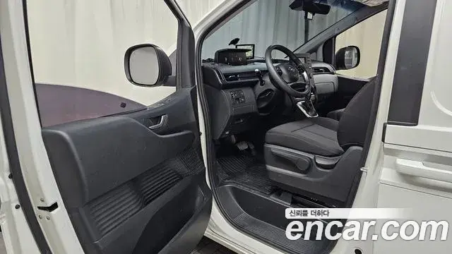 Hyundai Staria 2022 — Şəkil 16/32