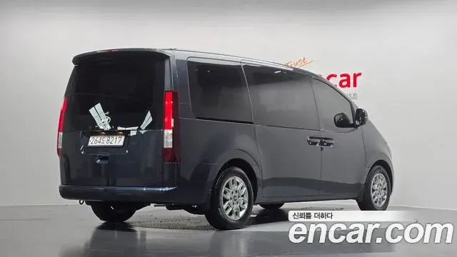 Hyundai Staria 2024 — Photo 25/30