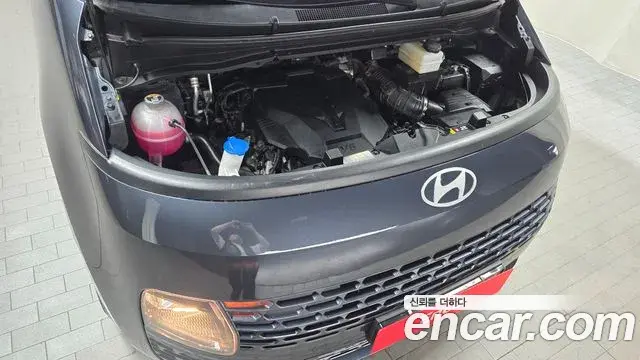 Hyundai Staria 2024 — Photo 11/30
