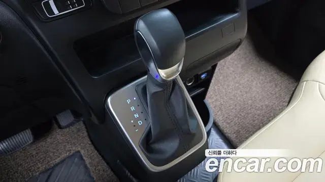Hyundai Staria 2024 — Photo 22/30