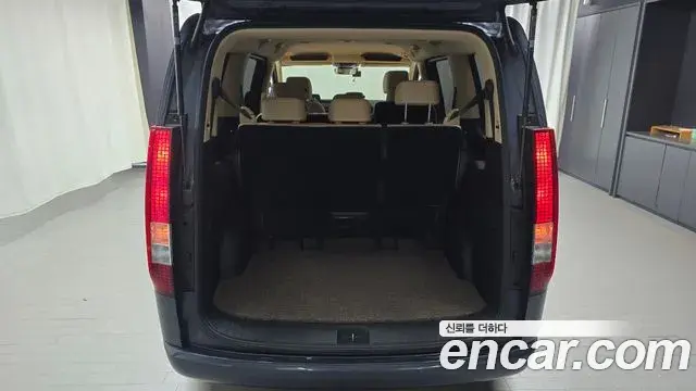 Hyundai Staria 2024 — Photo 24/30