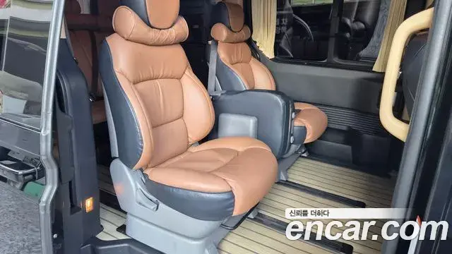 Hyundai Staria 2023 — Фото 15/20