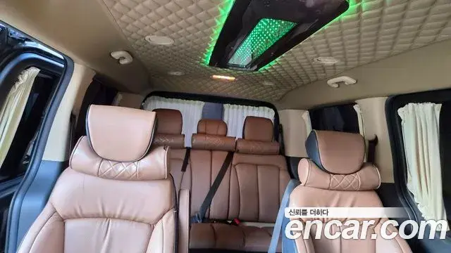 Hyundai Staria 2023 — Фото 16/20