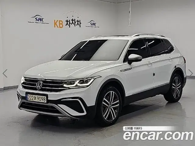 Volkswagen Tiguan Allspace 2023 — Photo 1/3