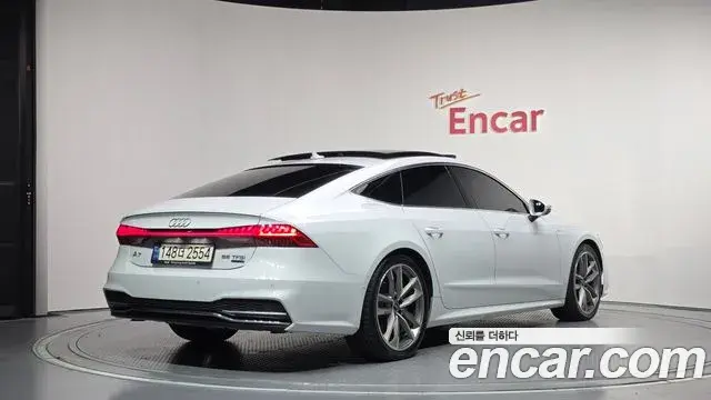 Audi A7 2021 — Фото 2/20