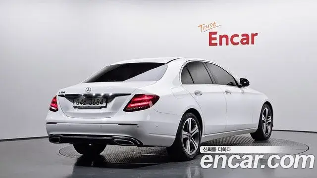 Mercedes-Benz E-Class 2018 — Фото 2/20