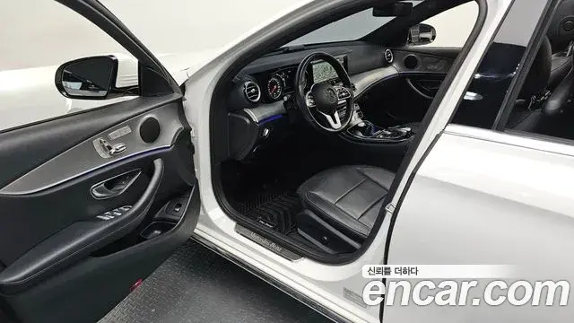 Mercedes-Benz E-Class 2018 — Фото 10/20