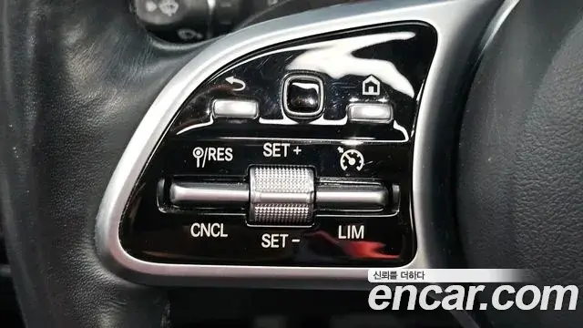 Mercedes-Benz E-Class 2018 — Фото 17/20