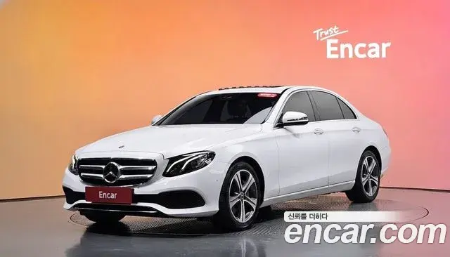 Mercedes-Benz E-Class 2018 — Фото 1/20