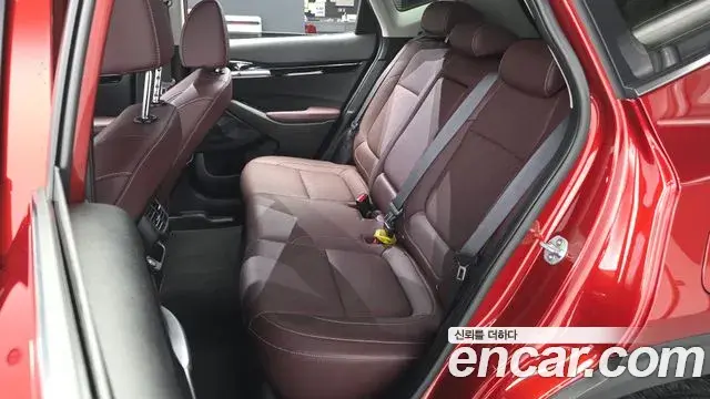 Kia Seltos 2020 — Şəkil 18/31