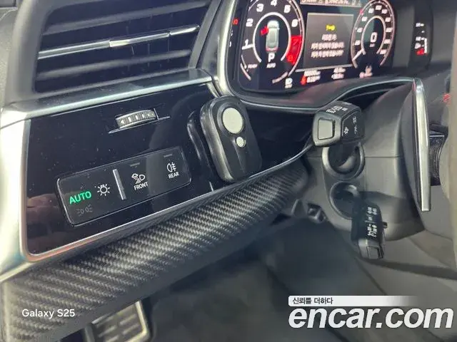 Audi Q7 2022 — Фото 12/20