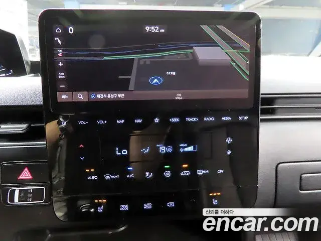 Hyundai Staria 2023 — ფოტო 4/20