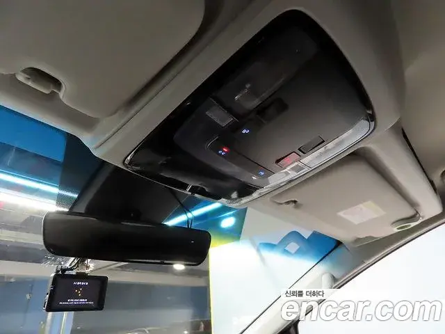 Hyundai Staria 2023 — ფოტო 10/20