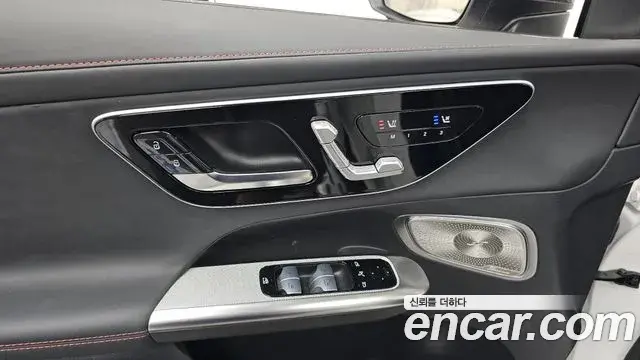 Mercedes-Benz GLC-Class 2024 — Фото 18/20