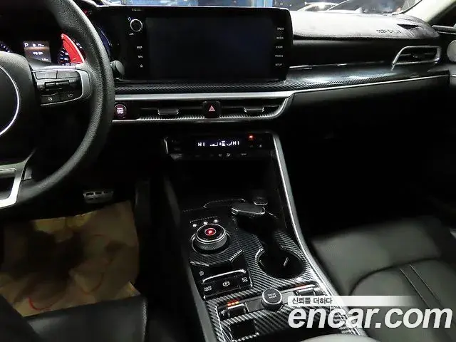 Kia K5 2020 — ფოტო 13/20