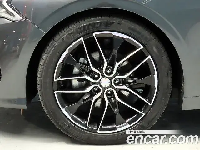 Kia K5 2020 — ფოტო 6/20