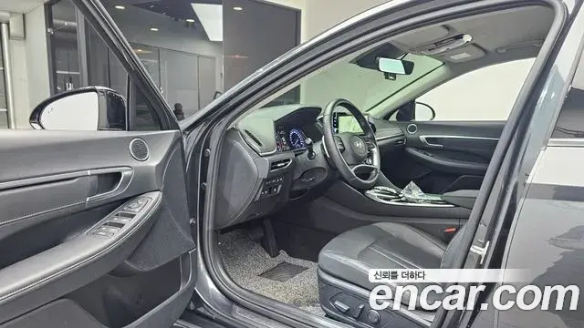 Hyundai Sonata 2021 — Фото 10/20