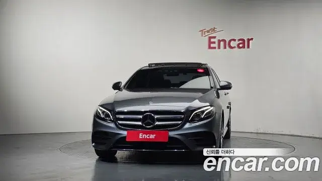 Mercedes-Benz E-Class 2019 — Фото 3/20