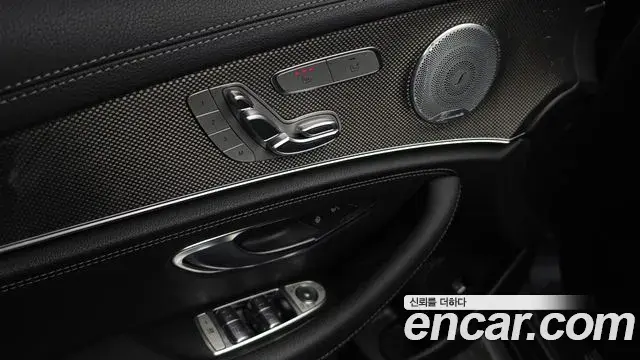 Mercedes-Benz E-Class 2019 — Фото 18/20