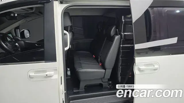 Hyundai Staria 2022 — Şəkil 19/20