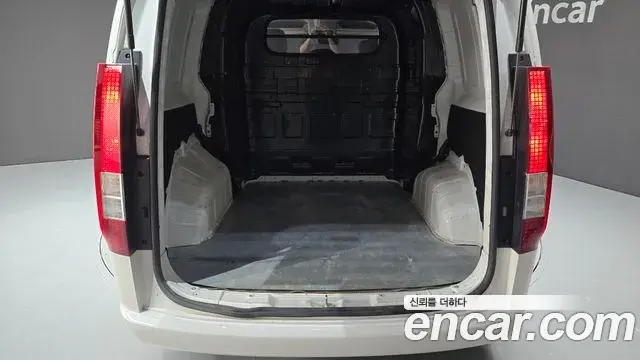 Hyundai Staria 2022 — Şəkil 17/20