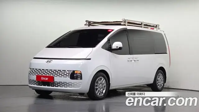 Hyundai Staria 2021 — Фото 1/20
