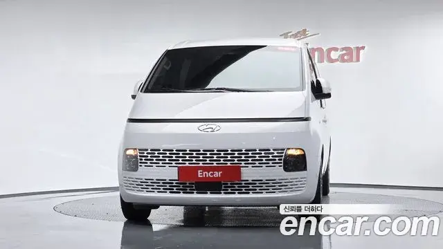 Hyundai Staria 2023 — Фото 3/20
