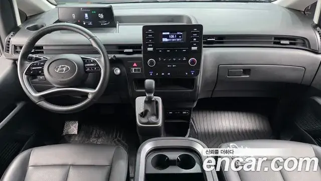 Hyundai Staria 2023 — Фото 7/20