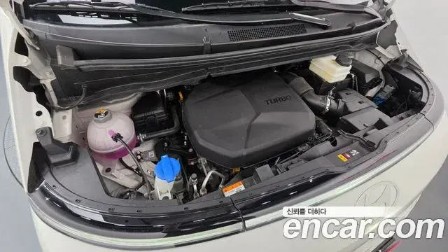 Hyundai Staria 2025 — Şəkil 9/32