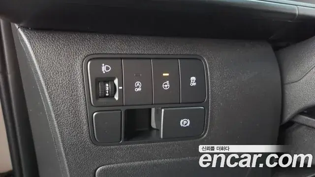 Hyundai Staria 2025 — Şəkil 6/32