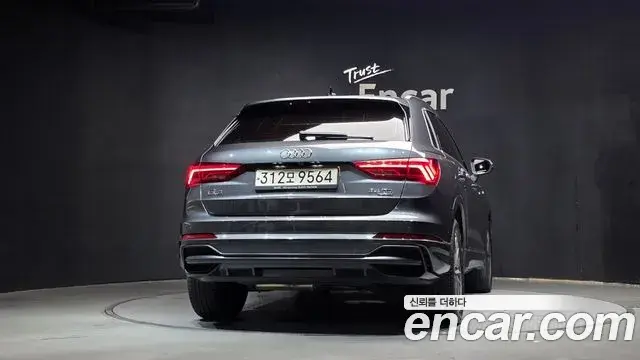 Audi Q3 2022 — Фото 3/20