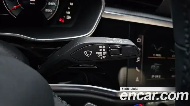 Audi Q3 2022 — Фото 16/20