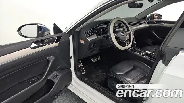 Volkswagen Arteon 2019 — Photo 1/34
