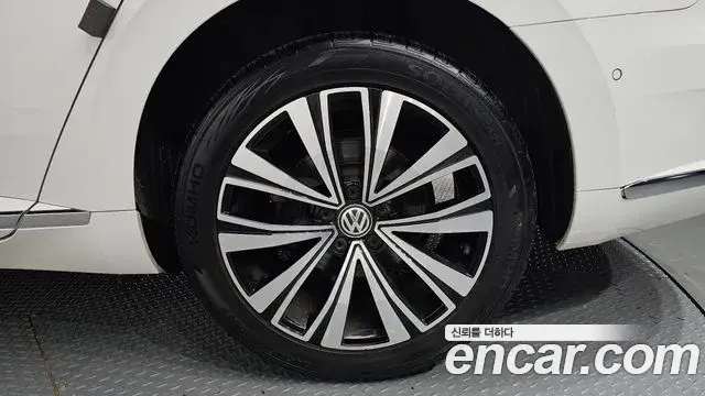 Volkswagen Arteon 2019 — Photo 29/34