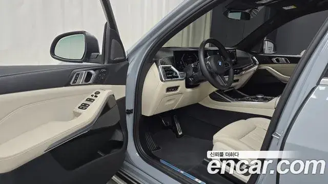 BMW X7 2025 — Фото 10/20
