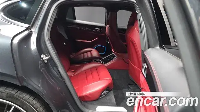 Porsche Panamera 2018 — Фото 12/20