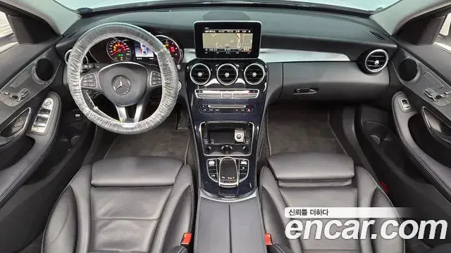 Mercedes-Benz C-Class 2018 — Фото 7/20