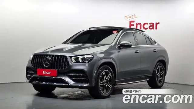 Mercedes-Benz GLE-Class 2021 — Photo 1/20