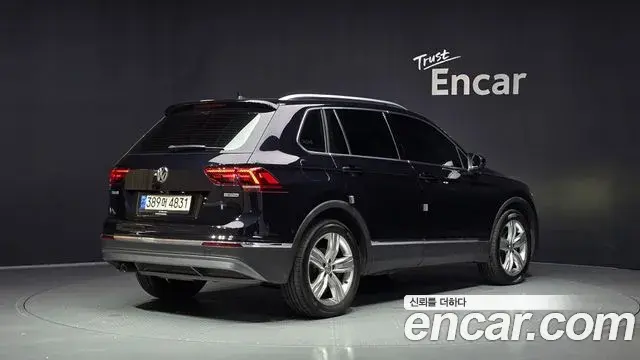 Volkswagen Tiguan 2020 — Фото 2/20