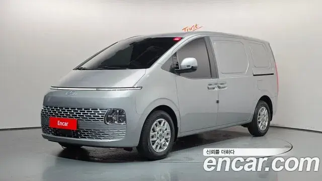 Hyundai Staria 2025 — Фото 1/20