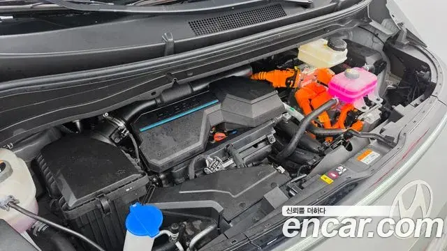Hyundai Staria 2025 — Фото 6/20