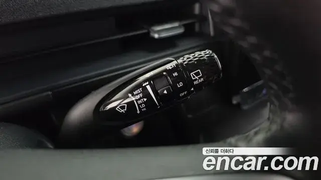 Hyundai Staria 2025 — Фото 19/20