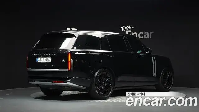 Land Rover Range Rover 2023 — Фото 2/20