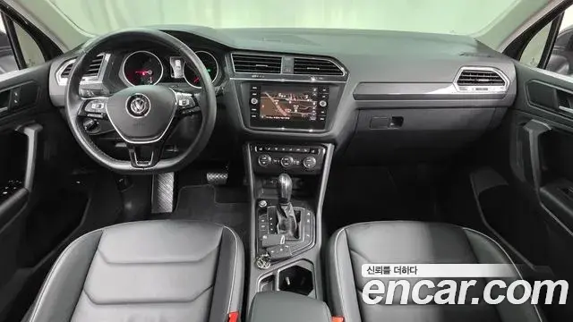 Volkswagen Tiguan 2020 — Photo 32/32