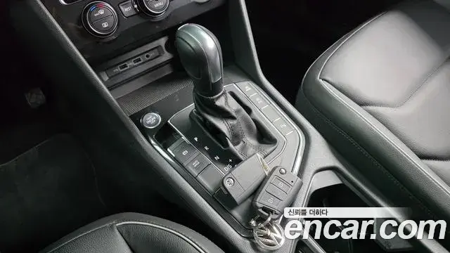 Volkswagen Tiguan 2020 — Photo 13/32