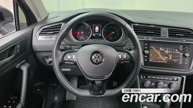 Volkswagen Tiguan 2020 — Photo 5/32