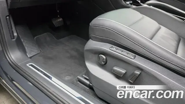 Volkswagen Tiguan 2020 — Photo 7/32