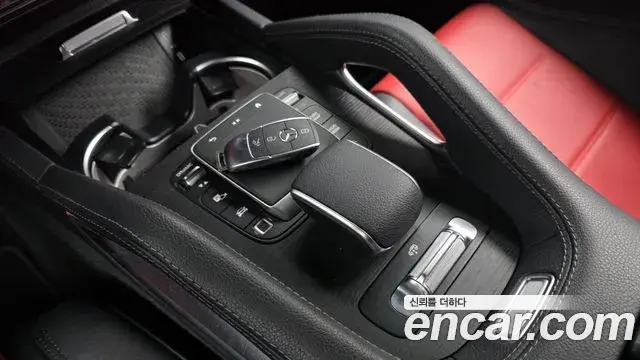 Mercedes-Benz GLE-Class 2025 — Фото 16/20