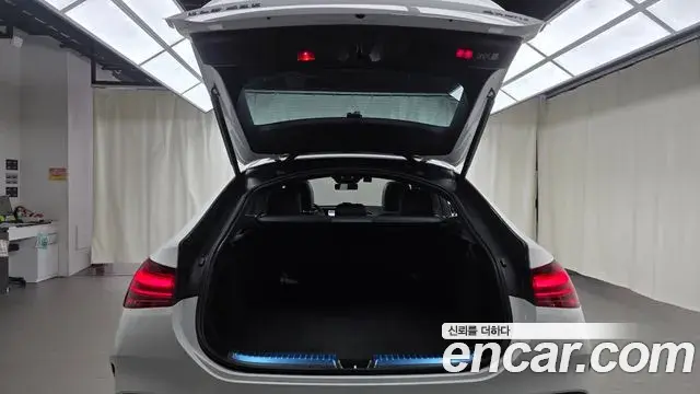 Mercedes-Benz GLE-Class 2025 — Фото 18/20